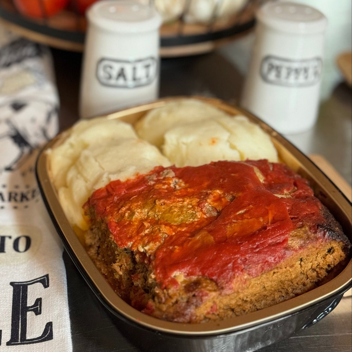 Meatloaf & Mashed Potatoes - Family